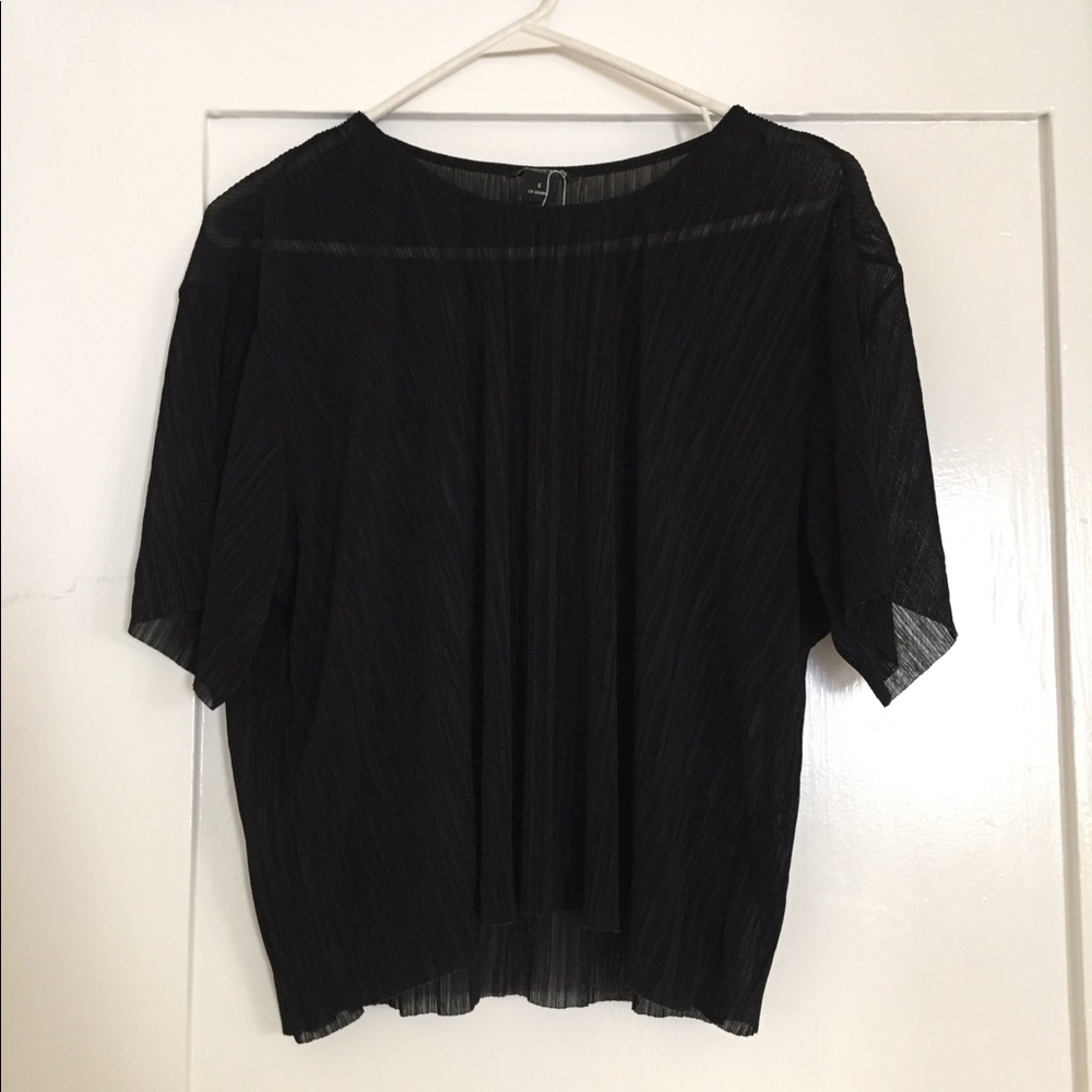 Black shirt